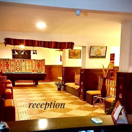 Dead Sea Lafamilia Albadwan Sweimeh Exterior photo