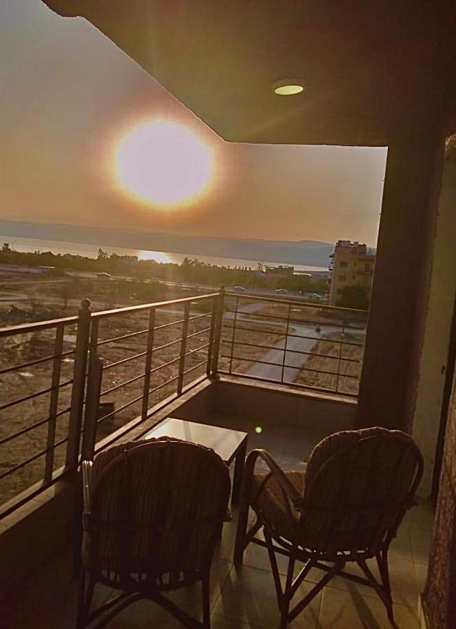 Dead Sea Lafamilia Albadwan Sweimeh Exterior photo