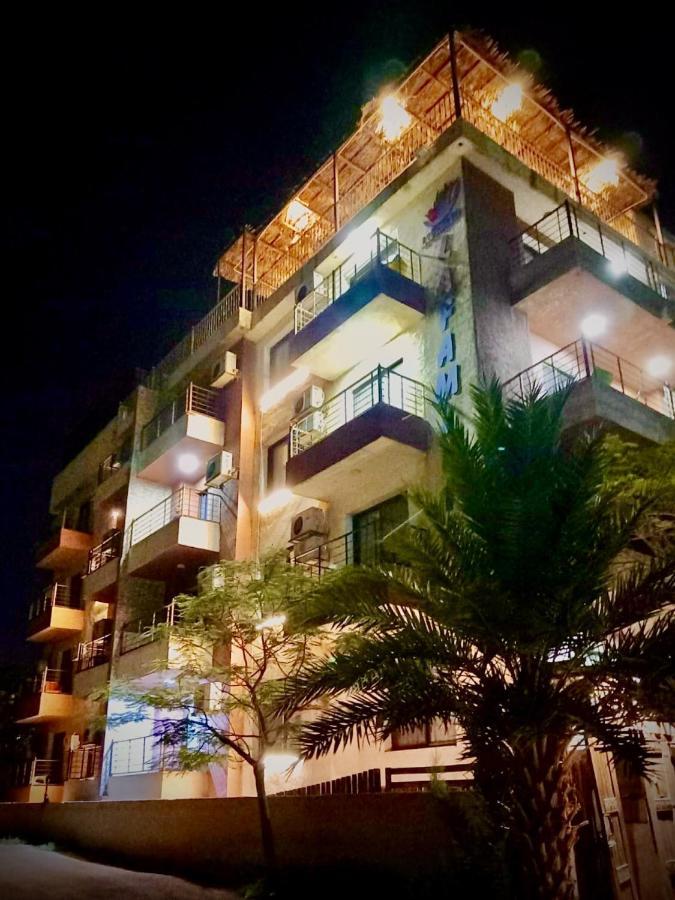 Dead Sea Lafamilia Albadwan Sweimeh Exterior photo