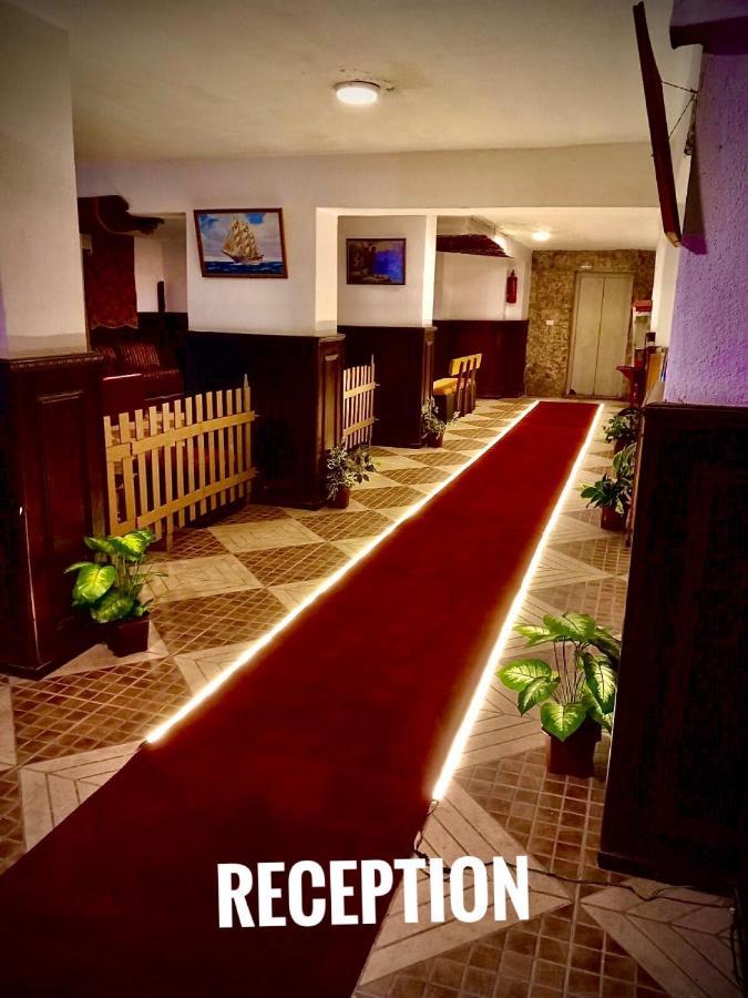 Dead Sea Lafamilia Albadwan Sweimeh Exterior photo